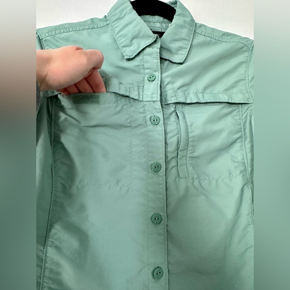L.L. Bean Women's Tropicwear Shirt Long-Sleeve Green #252299 Size XS EUC - Picture 9 of 15